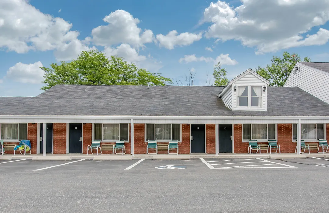 Coachman Inn-1
