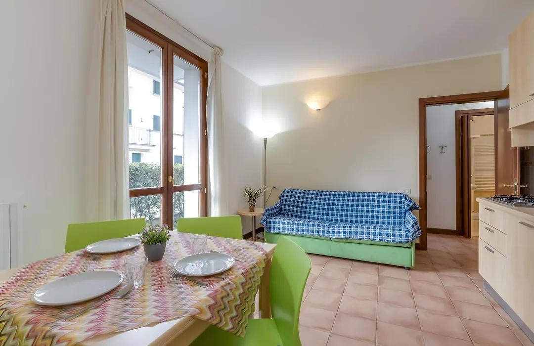 Budget Village Apartments - Porto Letizia-1