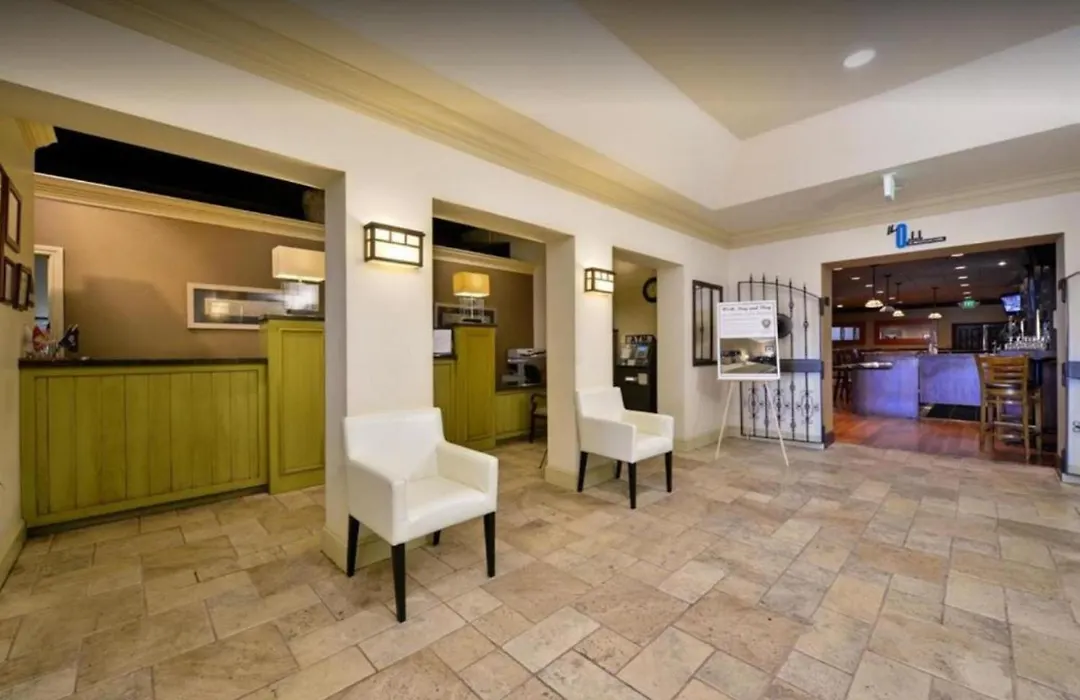 Lions Gate Hotel-1
