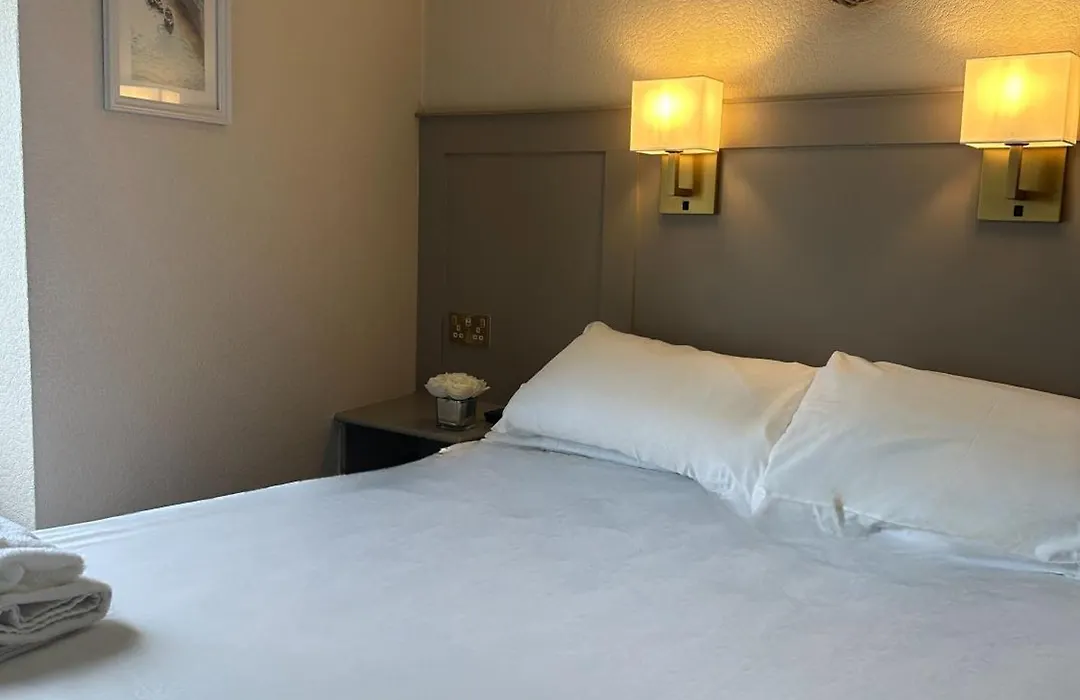 Clarence House Hotel-1