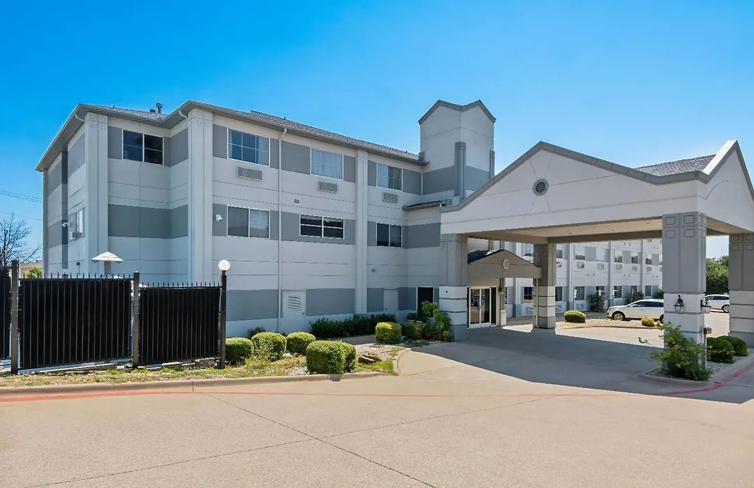 Super 8 By Wyndham Weatherford-1