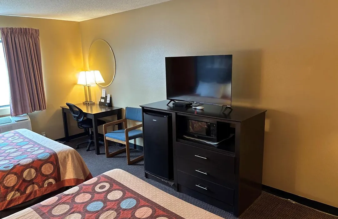 Super 8 By Wyndham Du Quoin-1