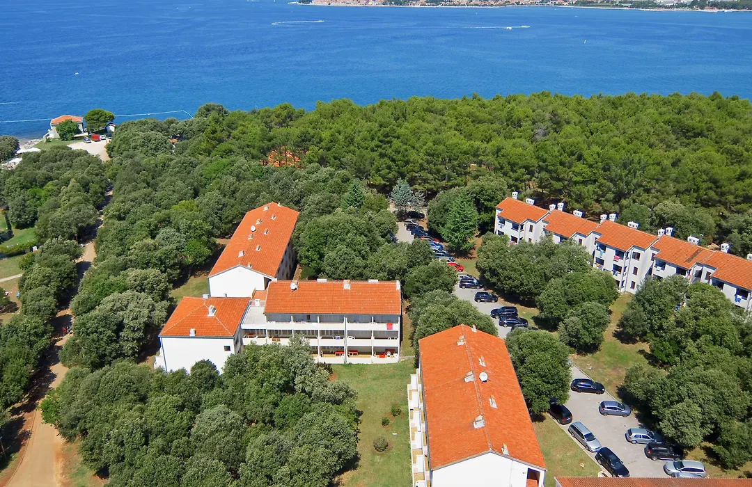 Lanterna Resort-1