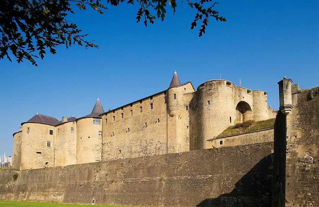 Hotel Le Chateau Fort De Sedan-1