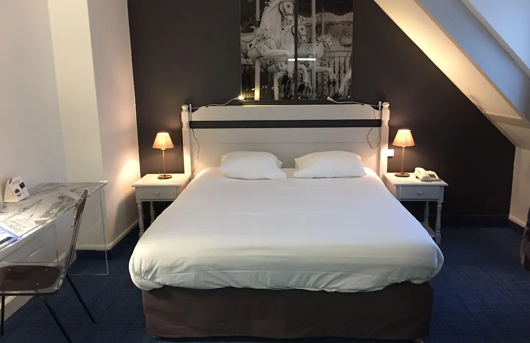 Hotel Le Cardinal Rueil Centre-1