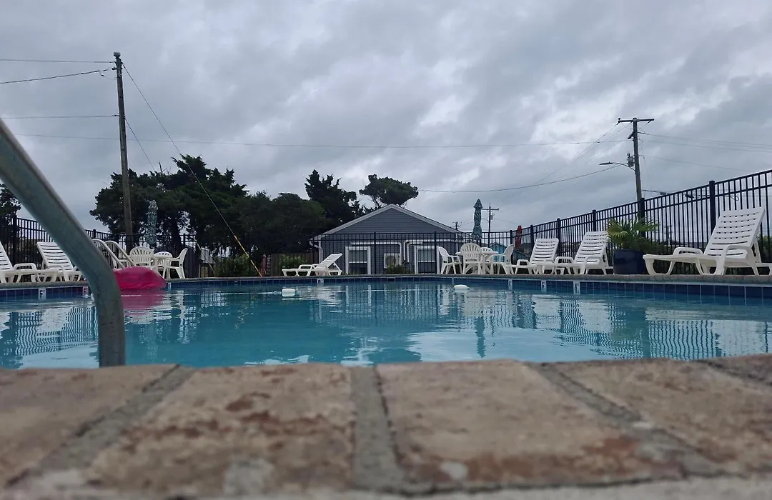 The Breezeway Motel & Resturant-1