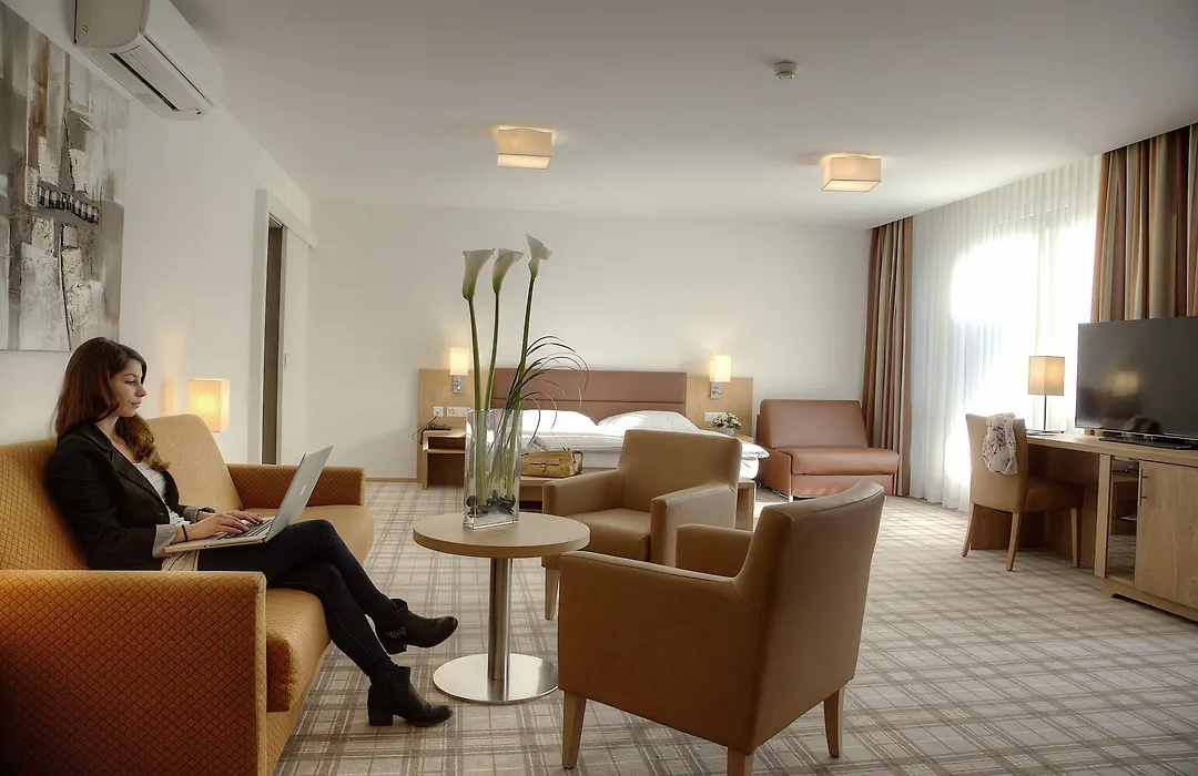 Central City Hotel Rochat-1