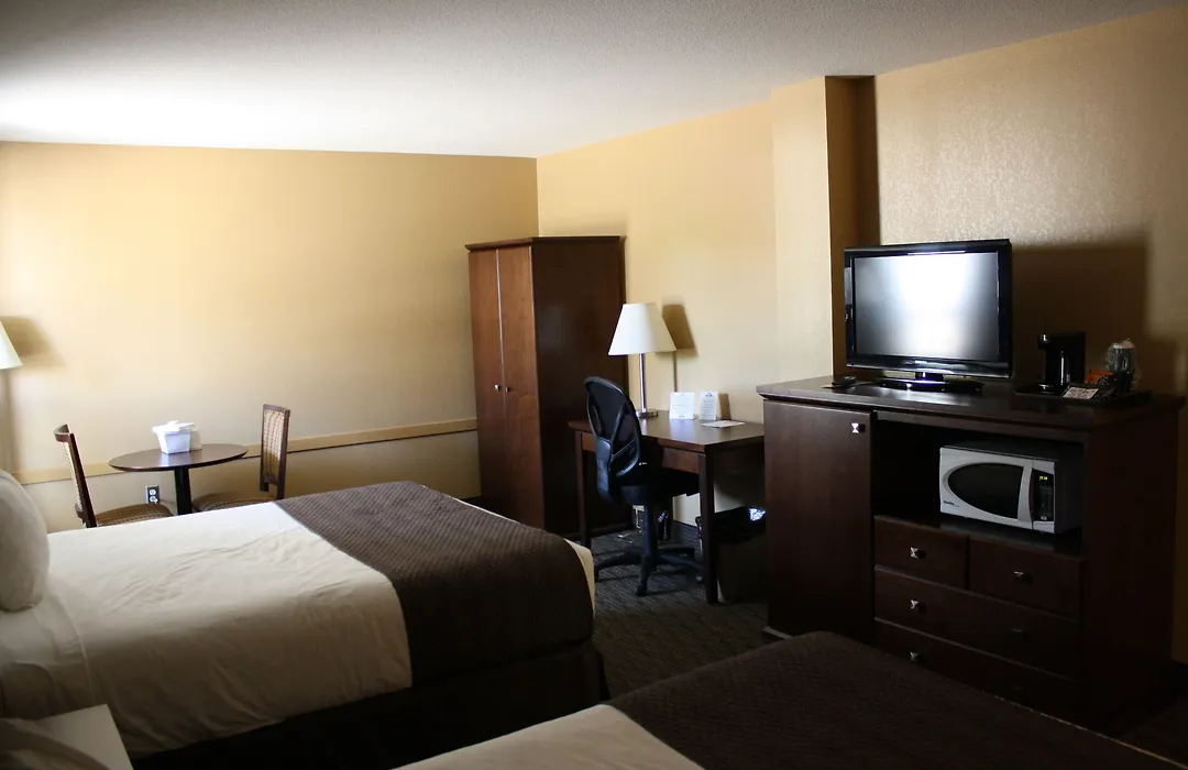 Days Inn By Wyndham Estevan-1