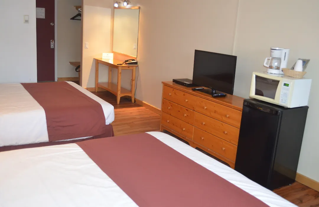 Canadas Best Value Inn- Riverview Hotel-1