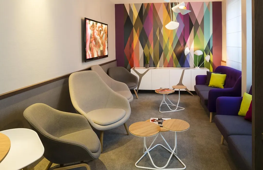Hotel Paris Louis Blanc-1
