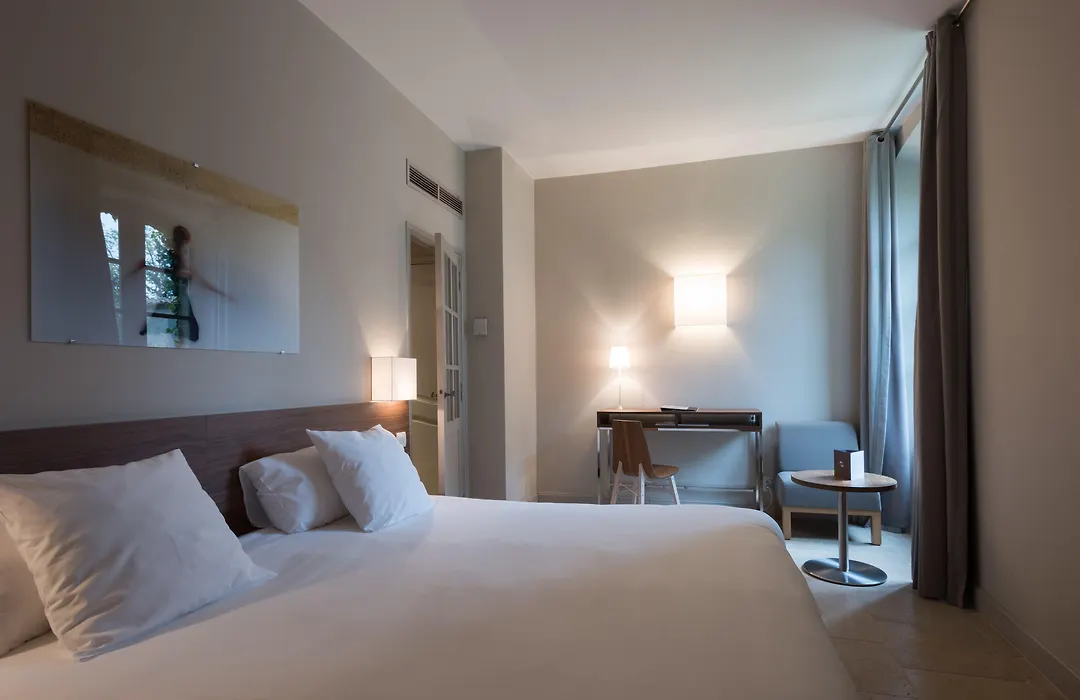 Hotel & Restaurant De Charme - La Begude Saint-Pierre-1