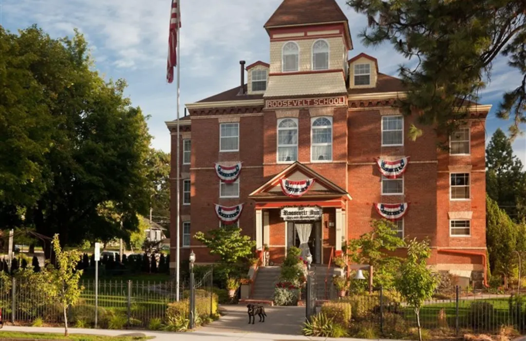 The Roosevelt Inn-1