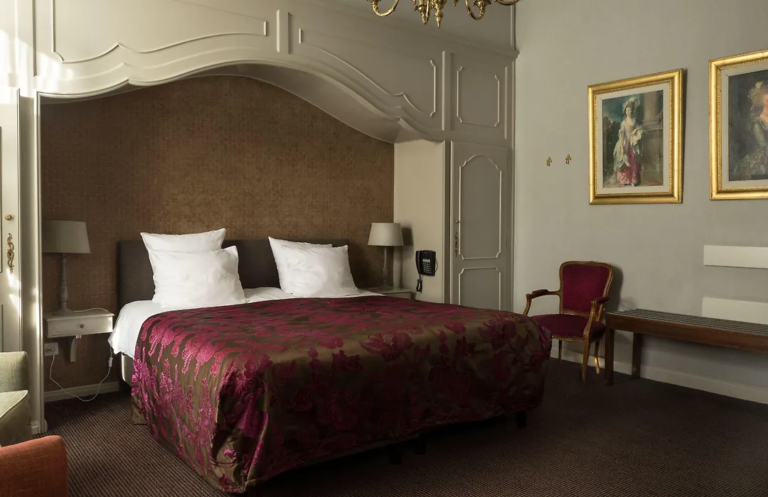 Hotel Duc De Bourgogne-1