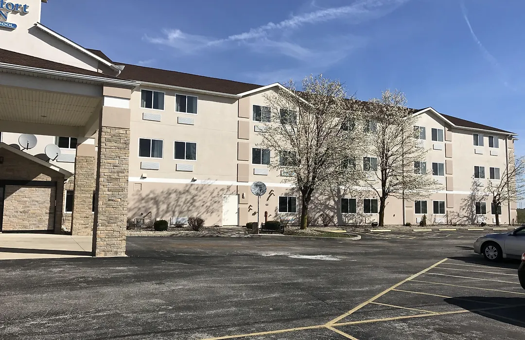 Comfort Inn Warren I-69-1