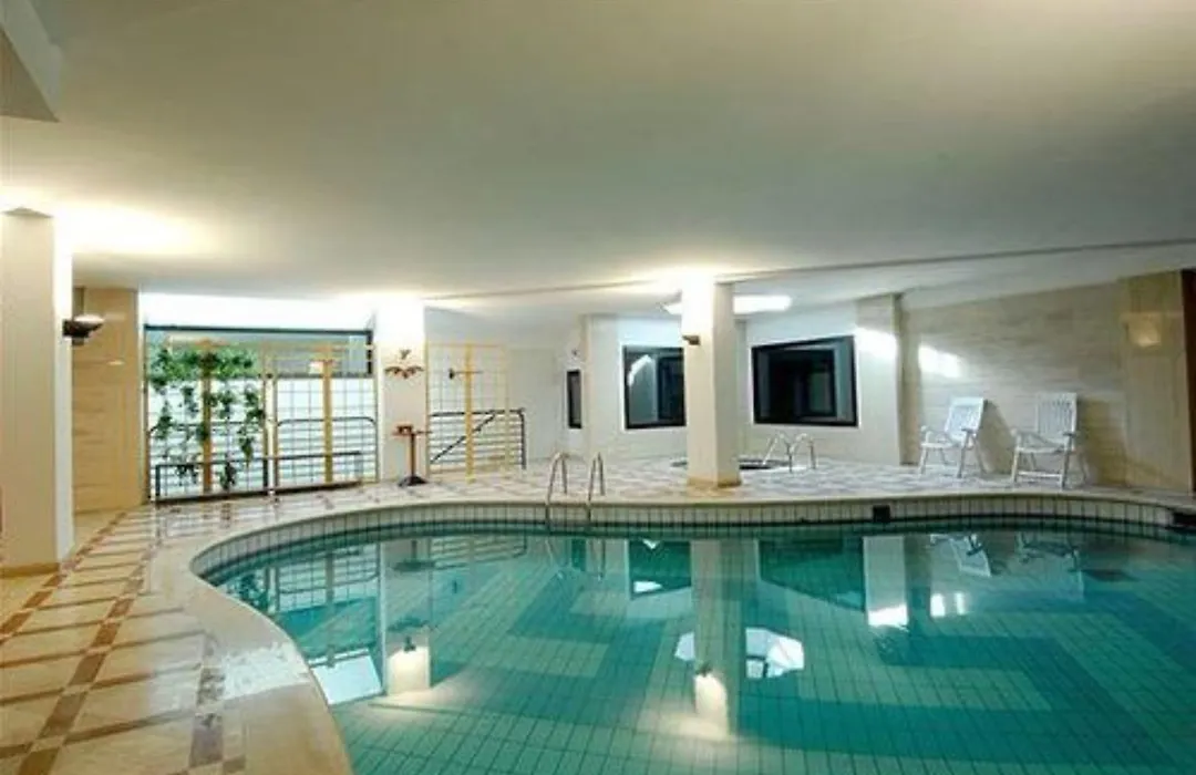Hostellerie Du Cheval Blanc-1