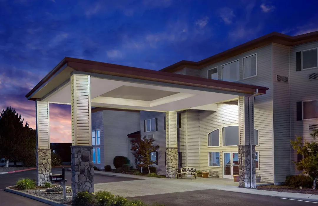 Super 8 By Wyndham Central Pt Medford-1