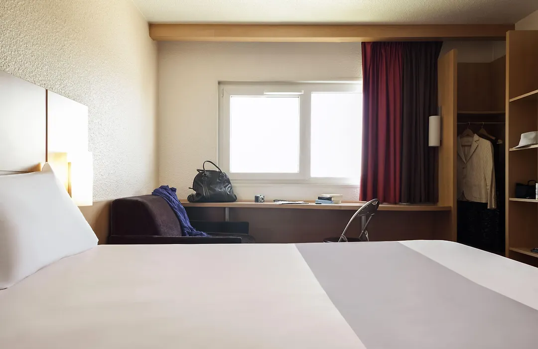 B&B Hotel Calais Terminal Cite Europe 3 Etoiles-1