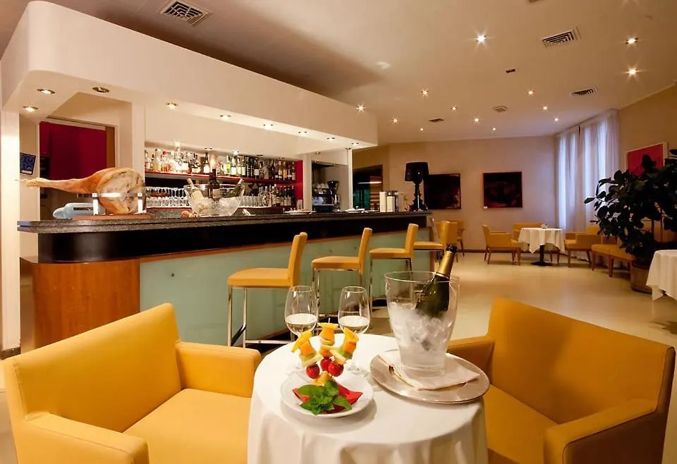 Grand Hotel President-1