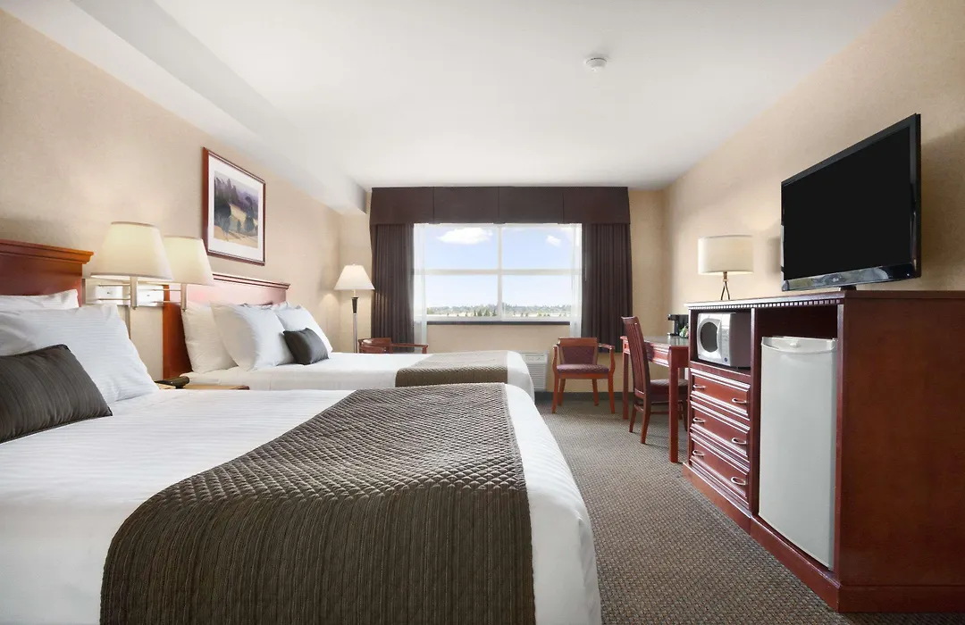 Days Inn & Suites By Wyndham Langley-1