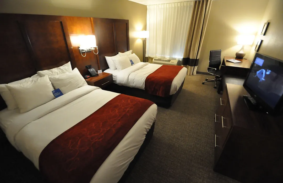 Comfort Inn & Suites Aberdeen-1