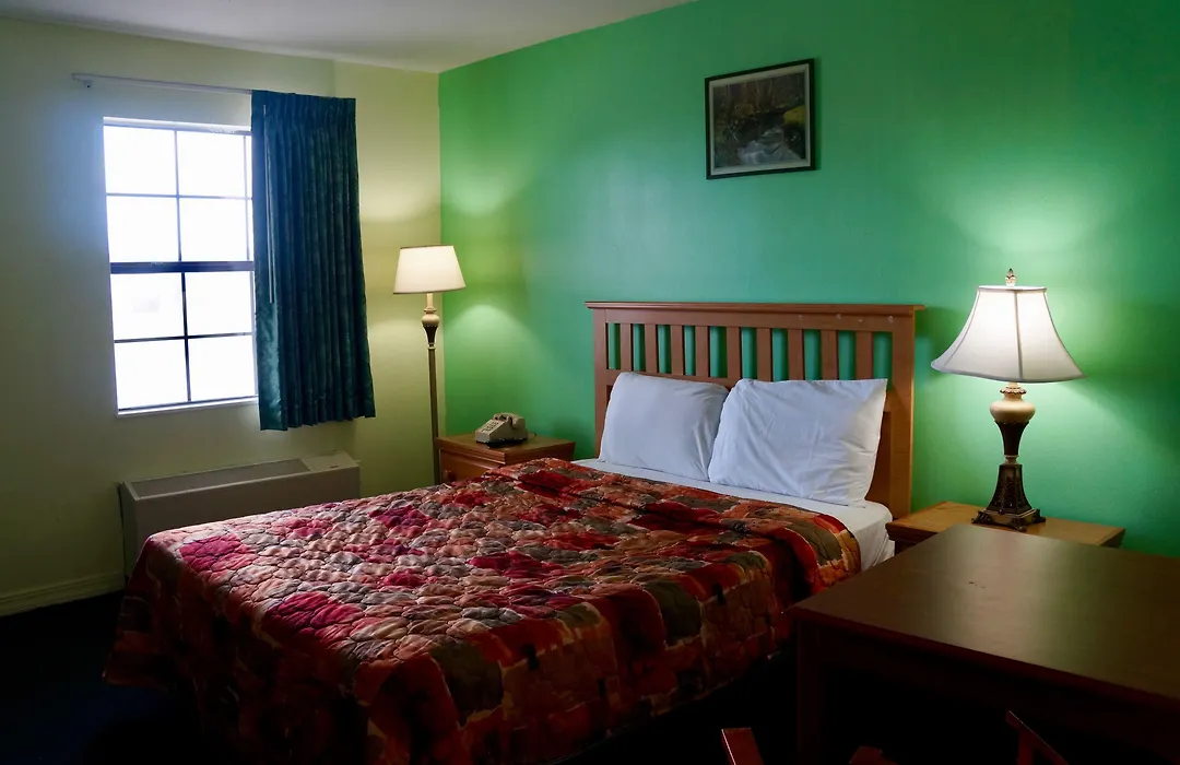American Inn Of Kinder-1