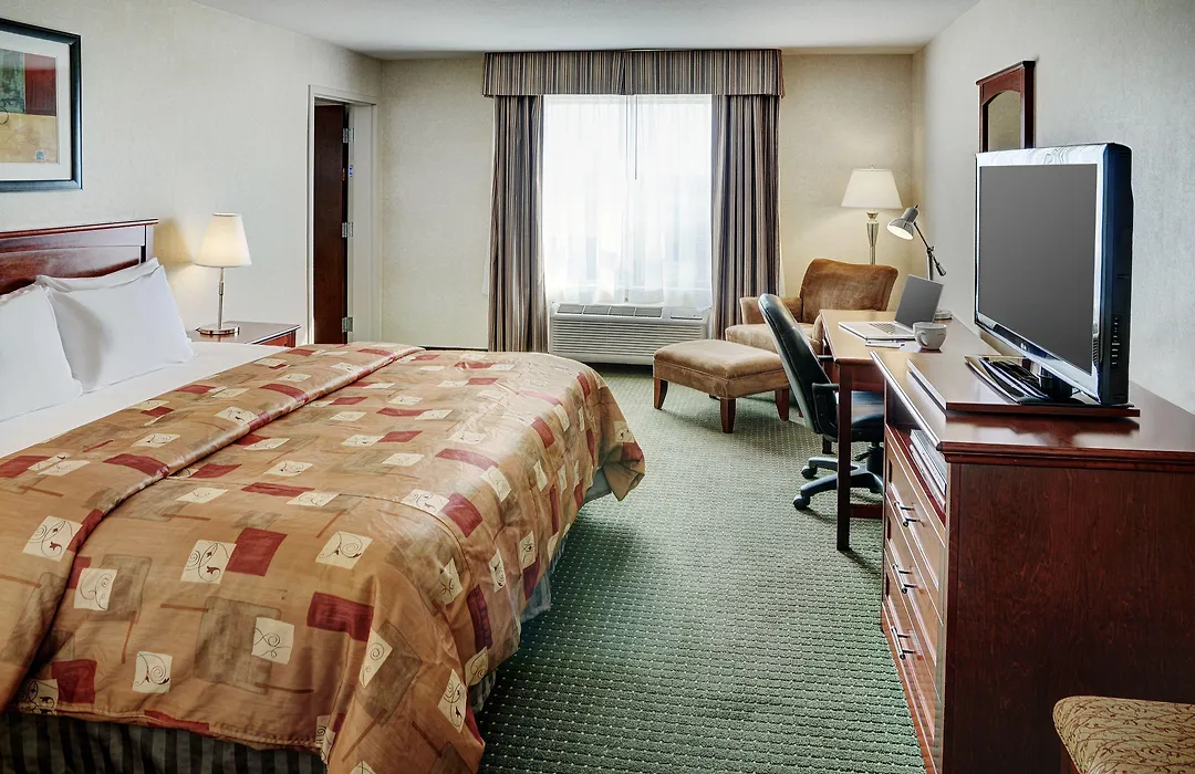 Lakeview Inns & Suites - Slave Lake-1