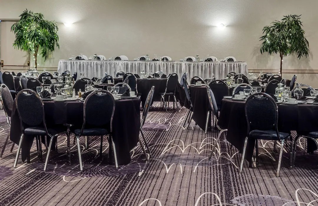 Heritage Inn Hotel & Convention Centre - High River-1