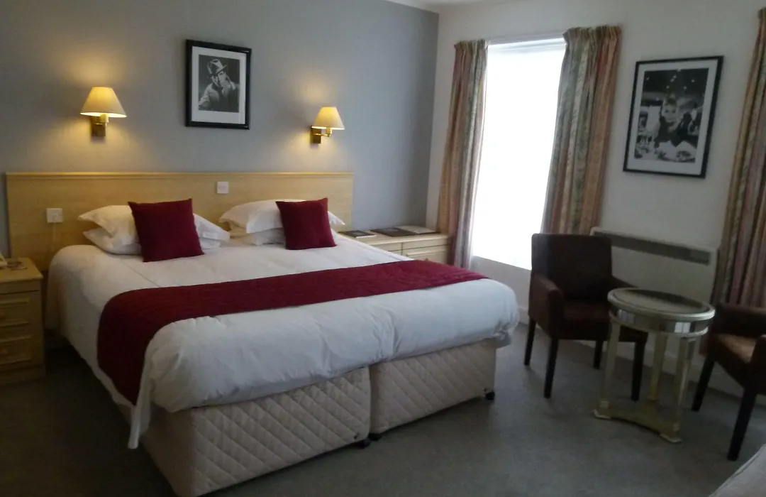 Beachcombers Hotel-1
