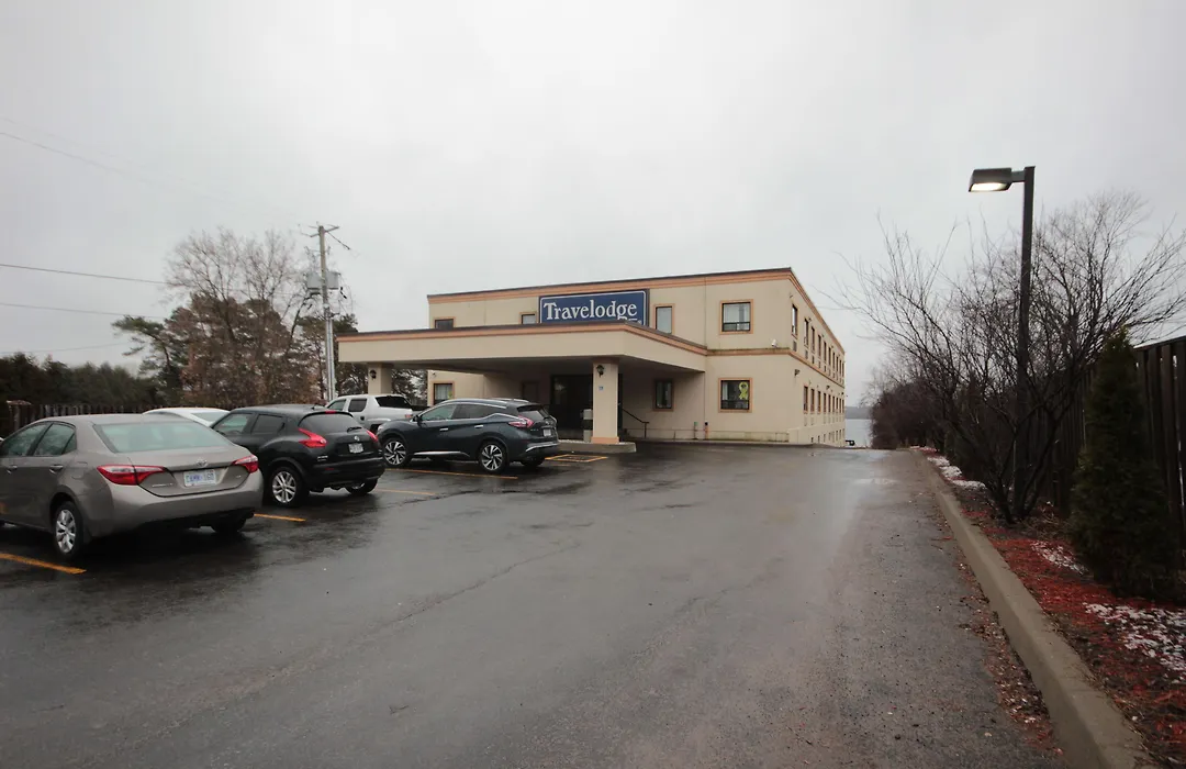Travelodge By Wyndham Trenton-1