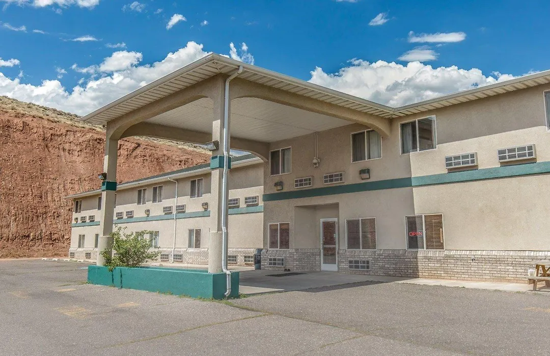 Quality Inn & Suites Salina National Forest Area-1