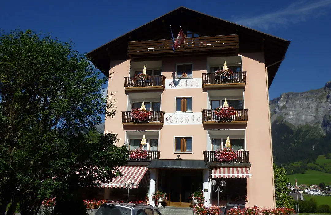 Hotel Cresta-1