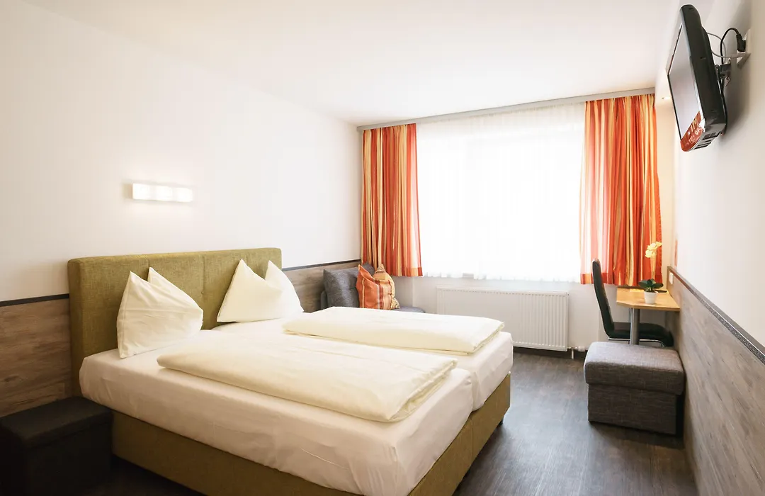 Hotel Drei Kreuz-1