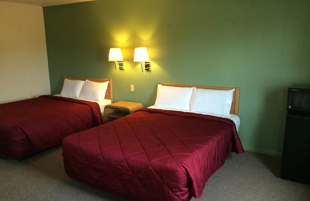 Super 7 Motel-1