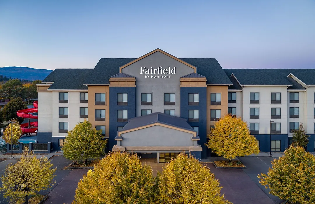 Fairfield Inn & Suites By Marriott Kelowna-1