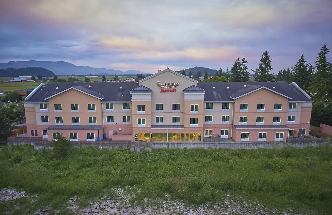 Fairfield Inn & Suites Burlington-1
