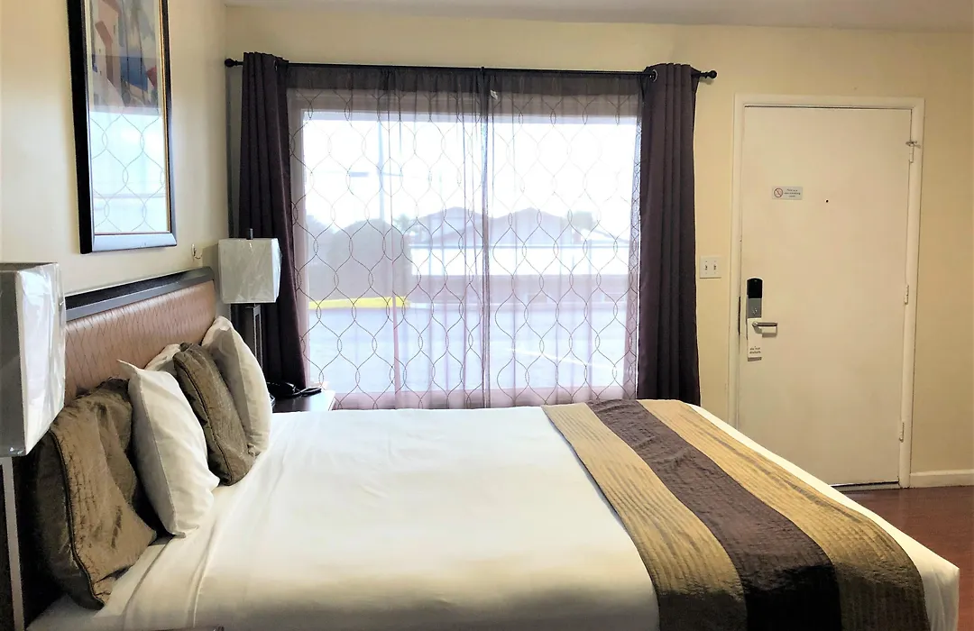 Blue Coast Inn & Suites-1