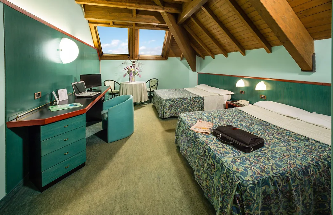 Hotel & Loisir Le Ruote-1