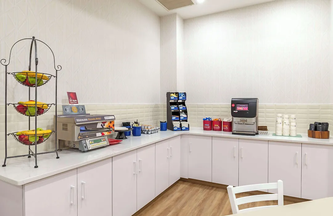 Best Western Plus Crossroads Inn & Suites-1