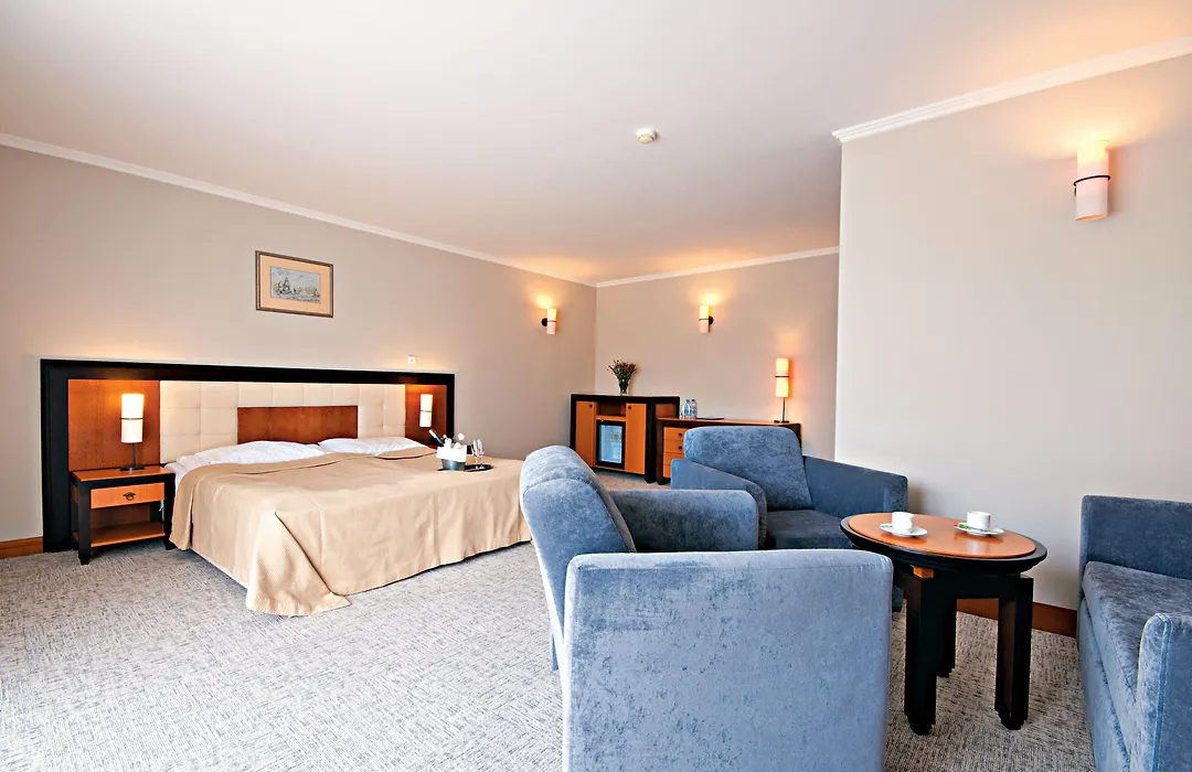 Leba Hotel & Spa-1