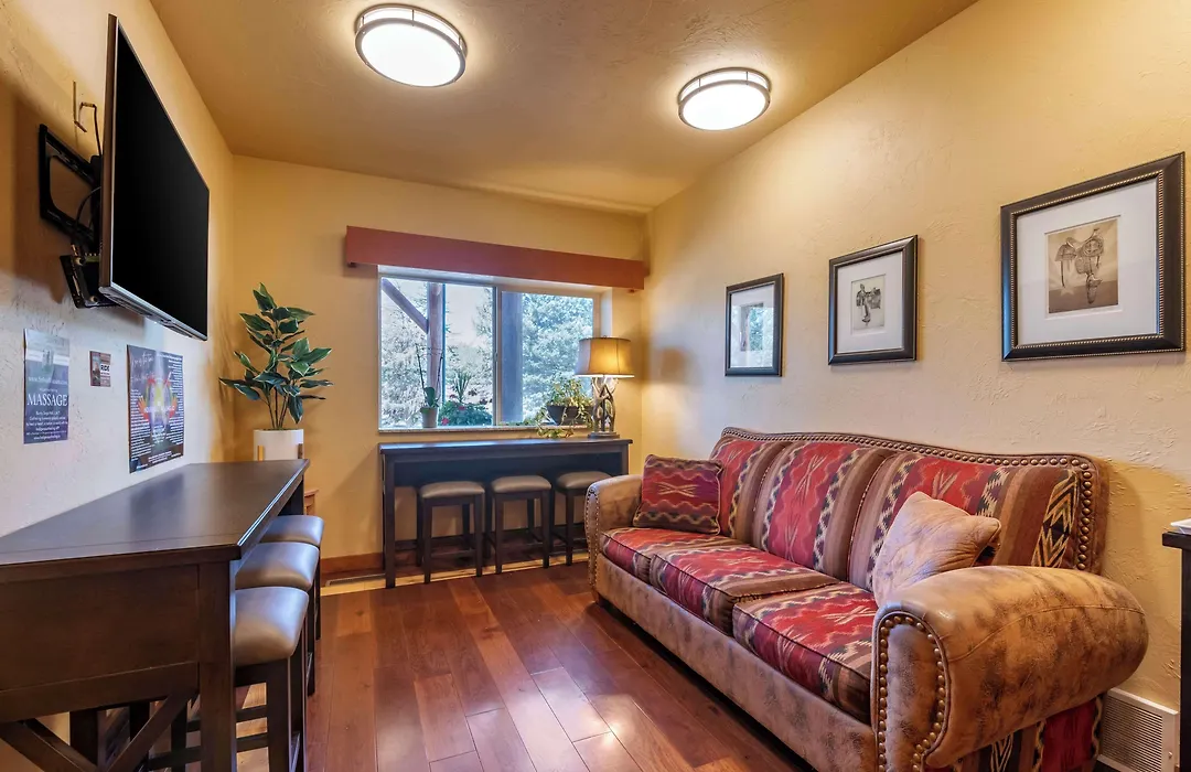 Best Western Devils Tower Inn-1