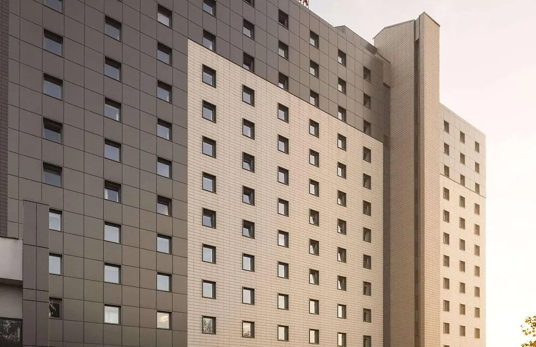 Ramada Plaza By Wyndham Bucharest Convention Center-1