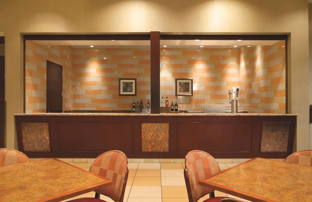 Embassy Suites By Hilton Norman Hotel & Conference Center-1
