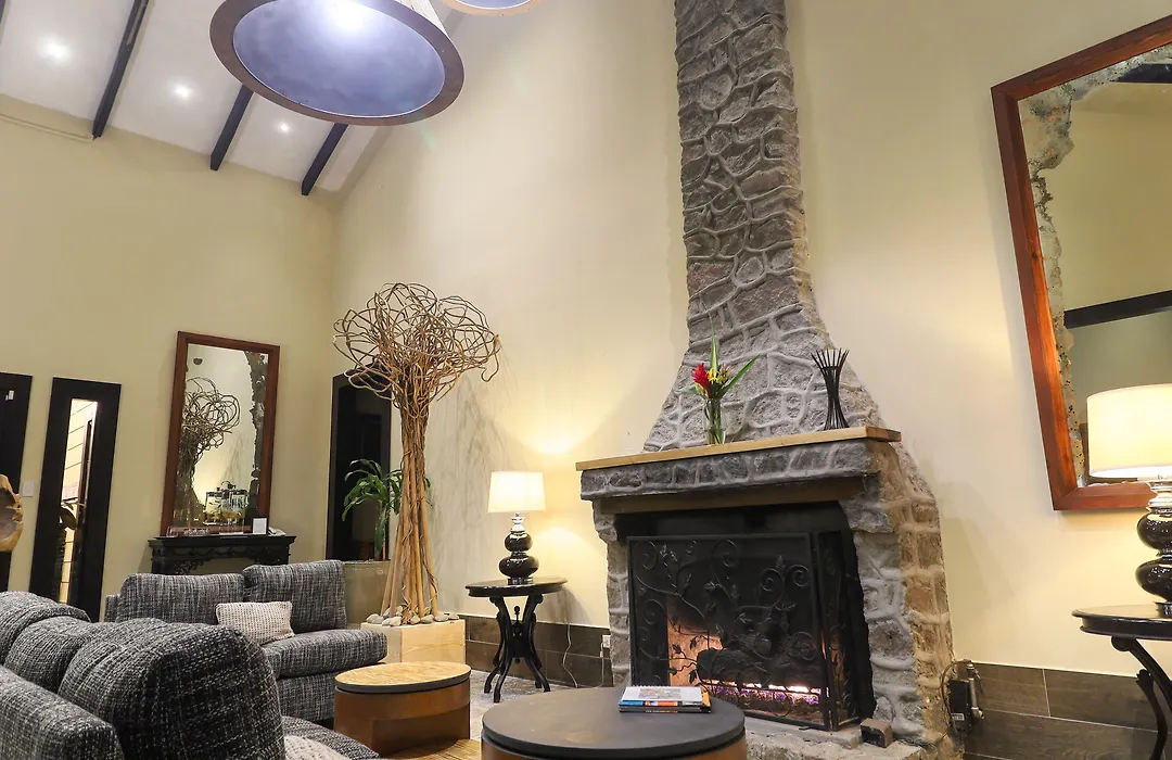 The Riverside Inn-1
