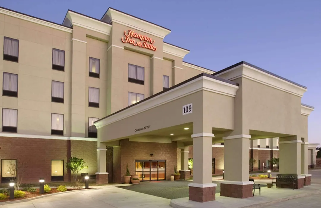Hampton Inn & Suites Mccomb-1