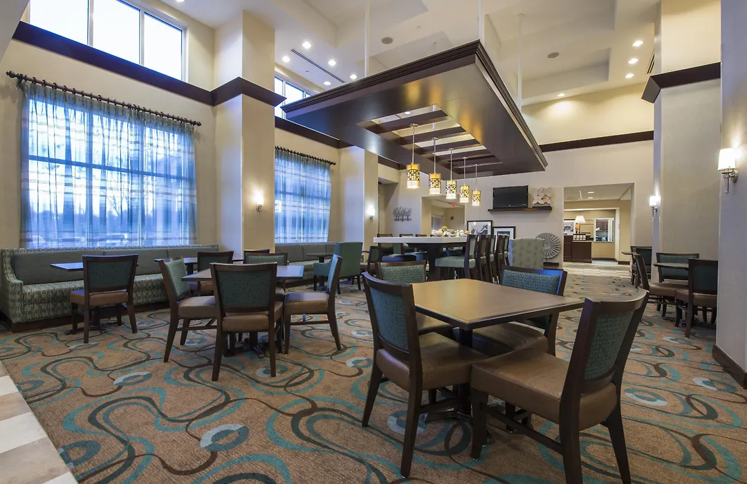 Hampton Inn & Suites Atlanta Airport West Camp Creek Pkwy-1
