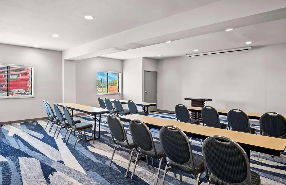 Comfort Suites Lindale-1