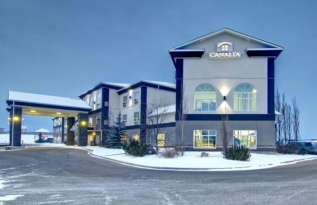 Canalta Hotel Camrose-1