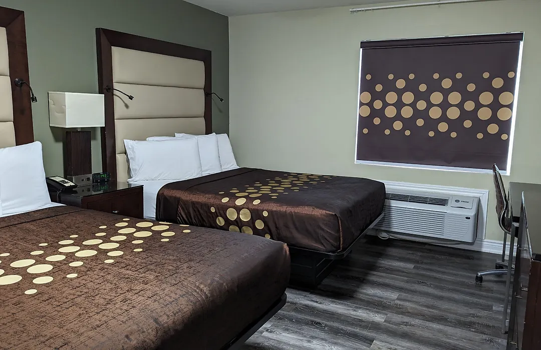 Knights Inn Bracebridge-1