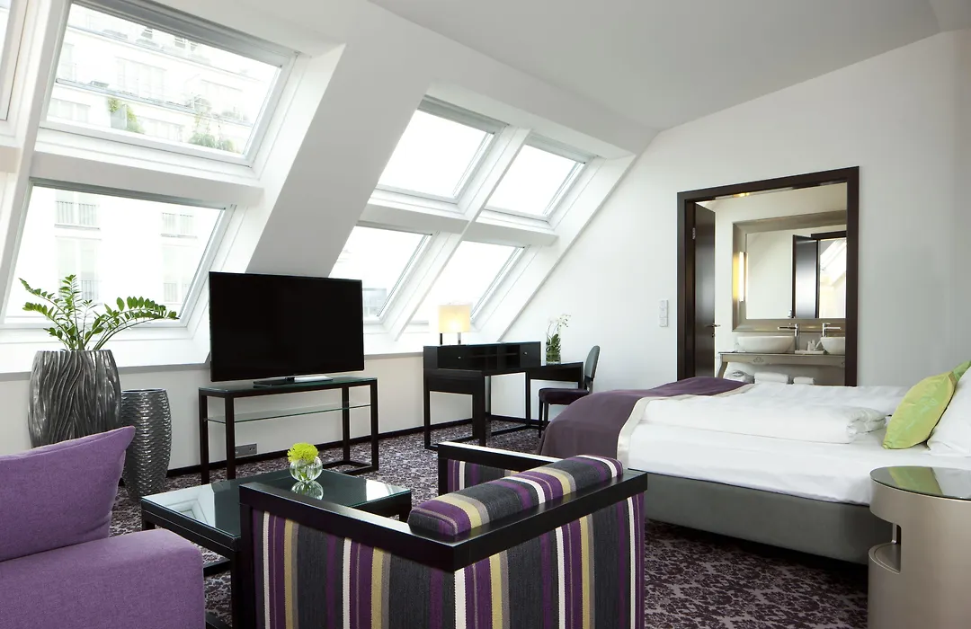 Steigenberger Hotel Herrenhof-1