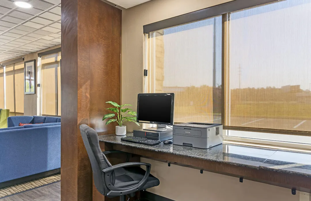 Comfort Suites Brunswick-1